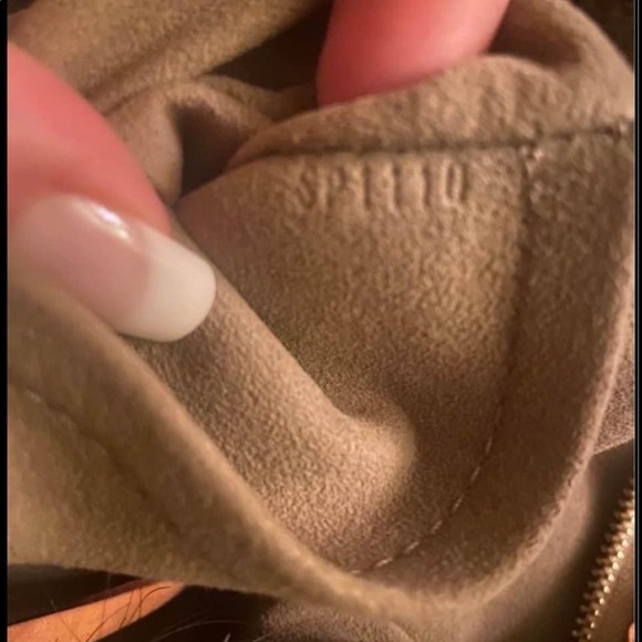 LOUIS VUITTON
Monogram Multicolor Chrissie Black - Picture 7 of 14